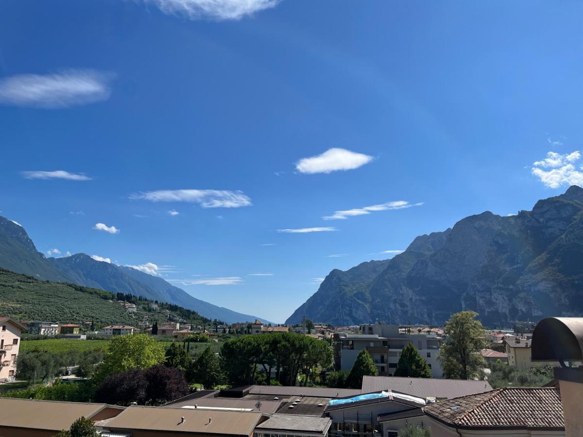 Sweet Home Apartment Riva del Garda Bagian luar foto